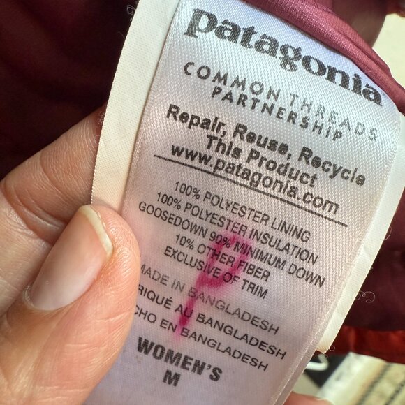 Patagonia 💋 Women’s Down Sweater \\ Size Medium // Red-Orange w/ purple lining - Picture 12 of 12